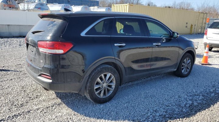 KIA Sorento LX 2017
