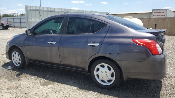 Nissan Versa S 2015