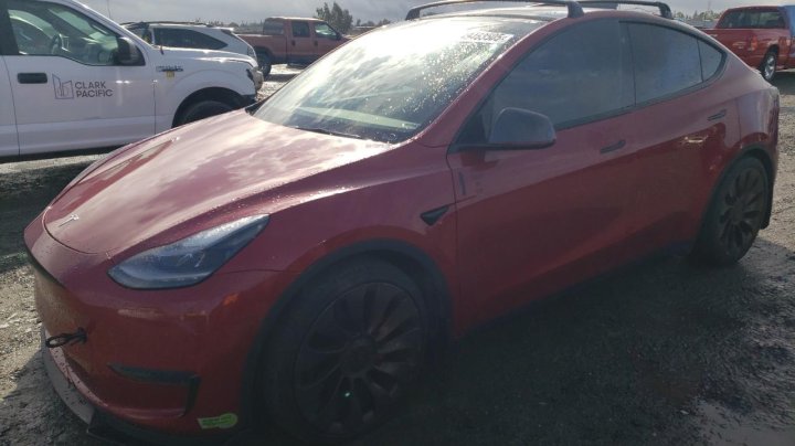 Tesla Model Y  2021