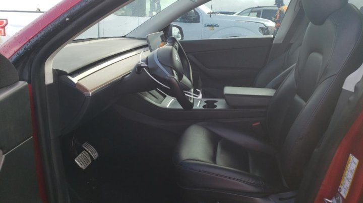 Tesla Model Y  2021