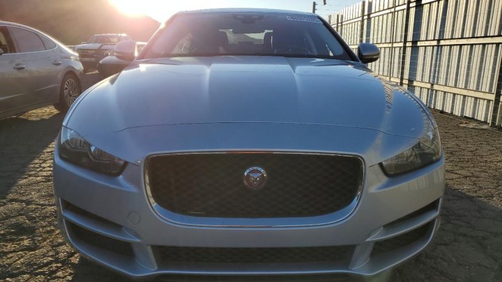 Jaguar XE PREMIUM 2018
