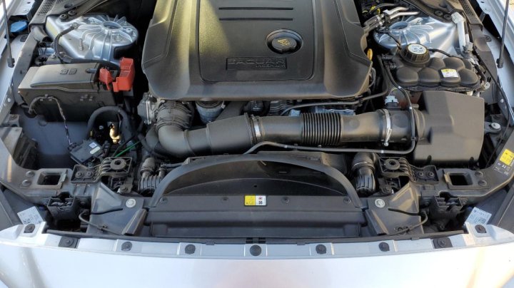 Jaguar XE PREMIUM 2018