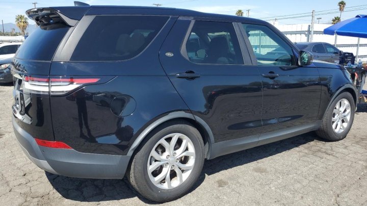 Land Rover Discovery SE 2018