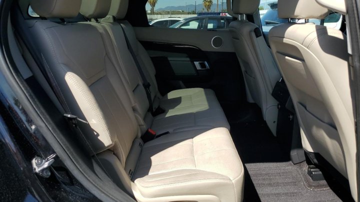 Land Rover Discovery SE 2018