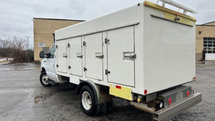 Ford ECONOLINE E450 SUPER DUTY CUTAWAY VAN 2017