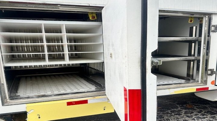 Ford ECONOLINE E450 SUPER DUTY CUTAWAY VAN 2017