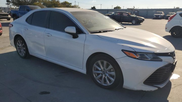 Toyota Camry L 2018