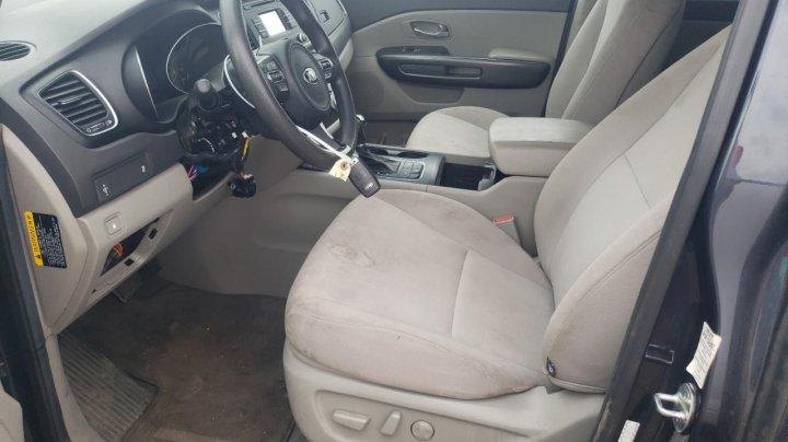 KIA Sedona LX 2015