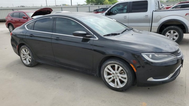 CHRYSLER 200 LIMITED 2016