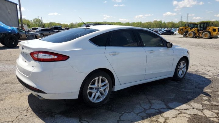 Ford FUSION SE 2016