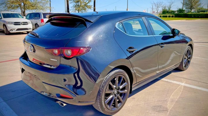 Mazda 3 SELECT SPORT 2024