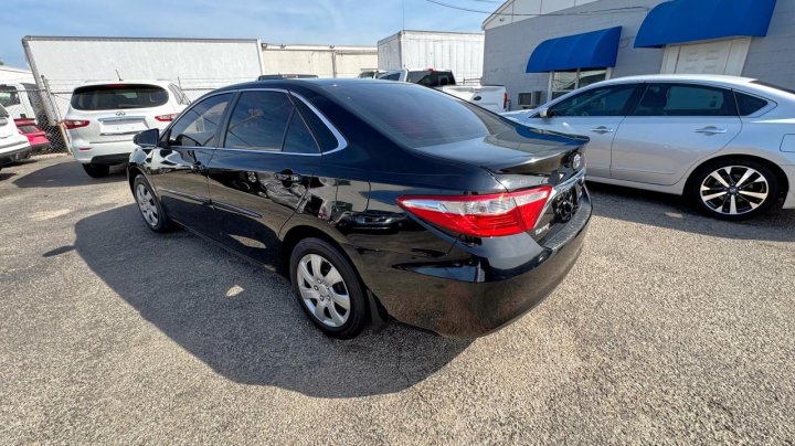 Toyota Camry LE 2017