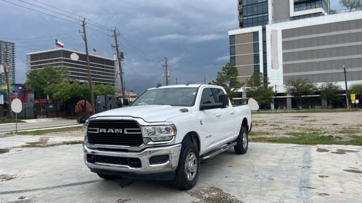 RAM 2500 BIG HORN 2021