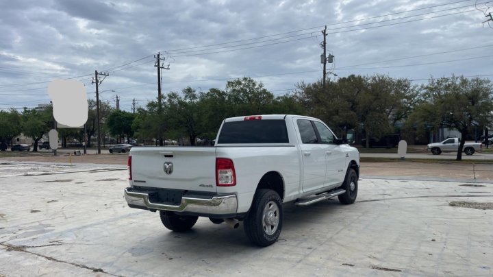 RAM 2500 BIG HORN 2021