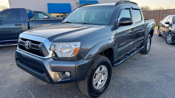 Toyota TACOMA DOUBLE CAB 2015