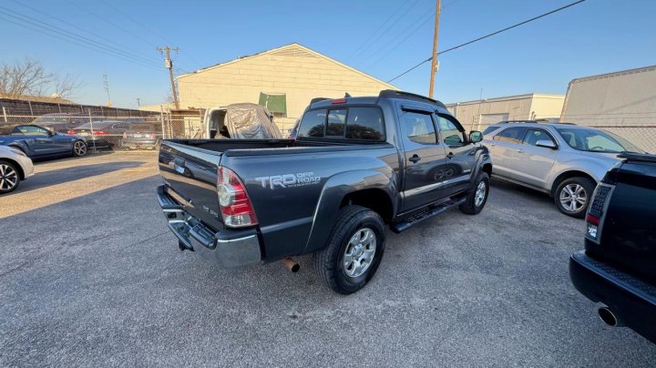 Toyota TACOMA DOUBLE CAB 2015
