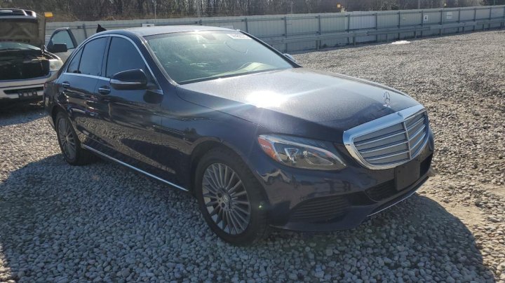 Mercedes-Benz C-Class 300 4MATIC 2015
