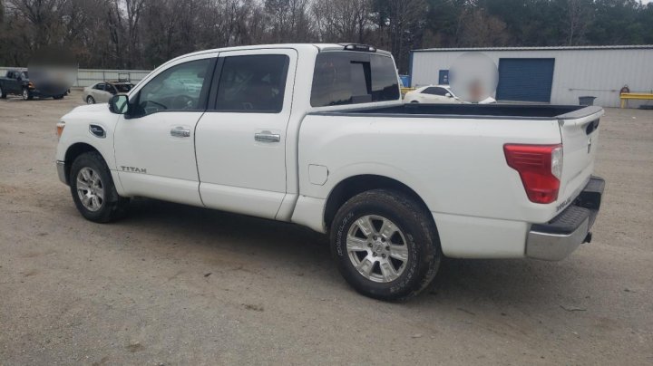 Nissan Titan S 2017
