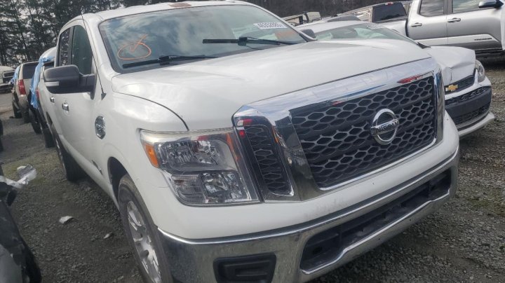 Nissan Titan S 2017