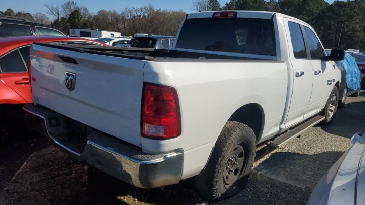 RAM 1500 SLT 2016