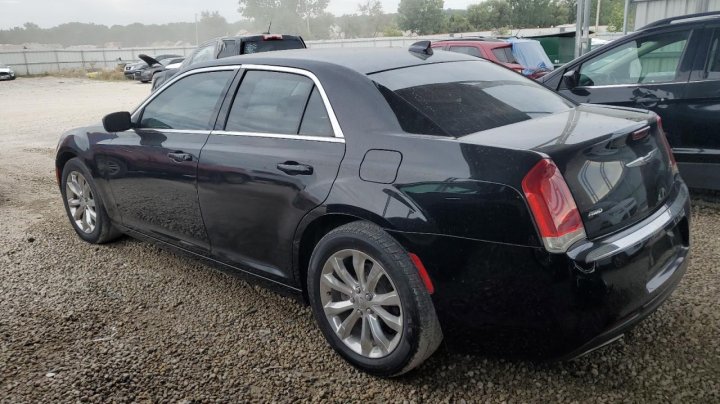 CHRYSLER 300 LIMITED 2017