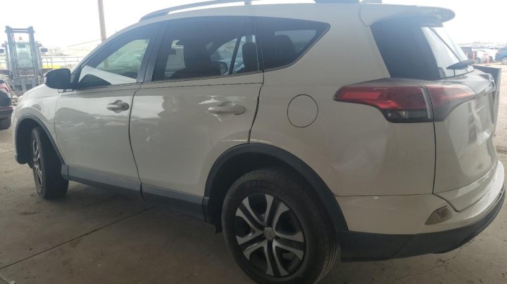 Toyota RAV4 LE 2016