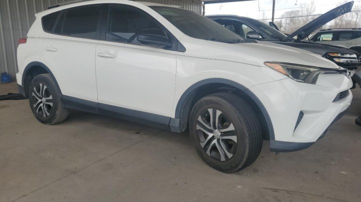 Toyota RAV4 LE 2016