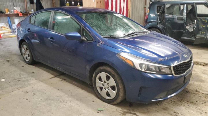 KIA FORTE LX 2017