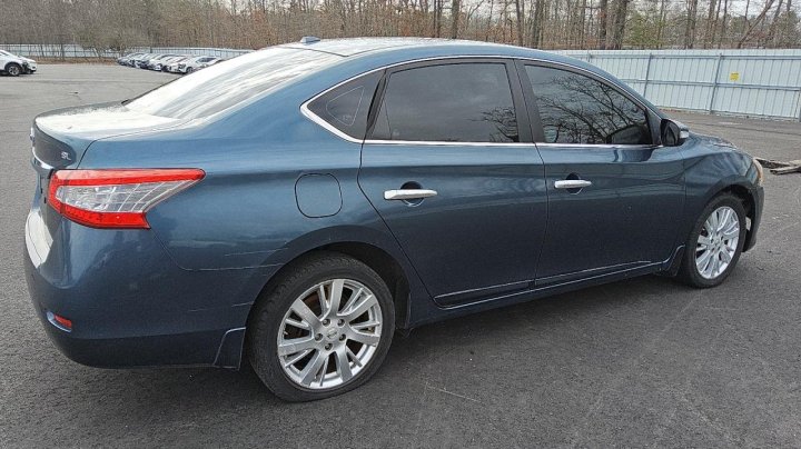 Nissan Sentra S 2015