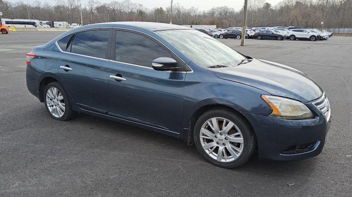 Nissan Sentra S 2015