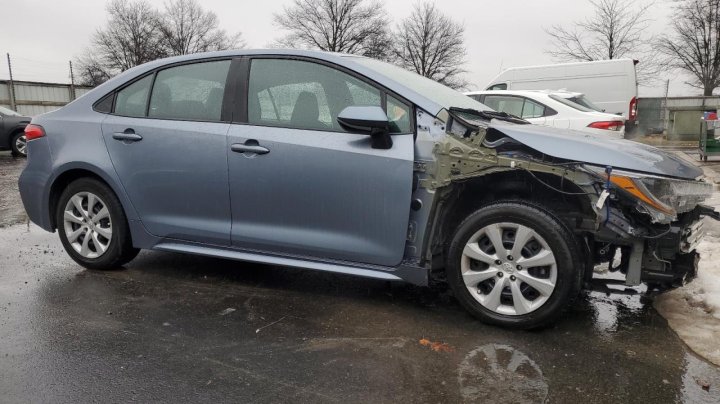 Toyota Corolla LE 2021