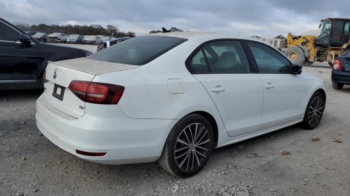 Volkswagen JETTA SPORT 2016