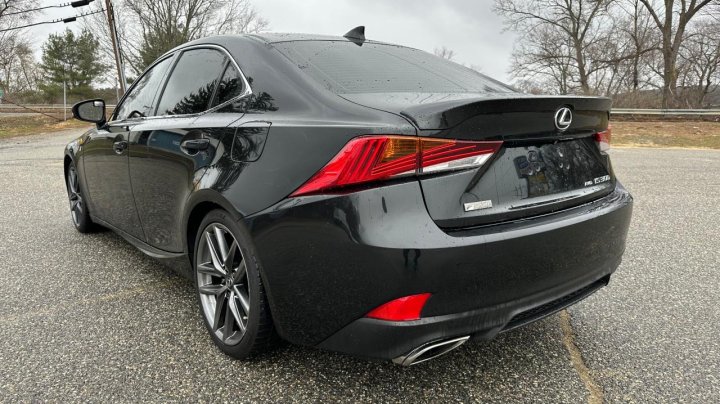 Lexus IS 300 2019