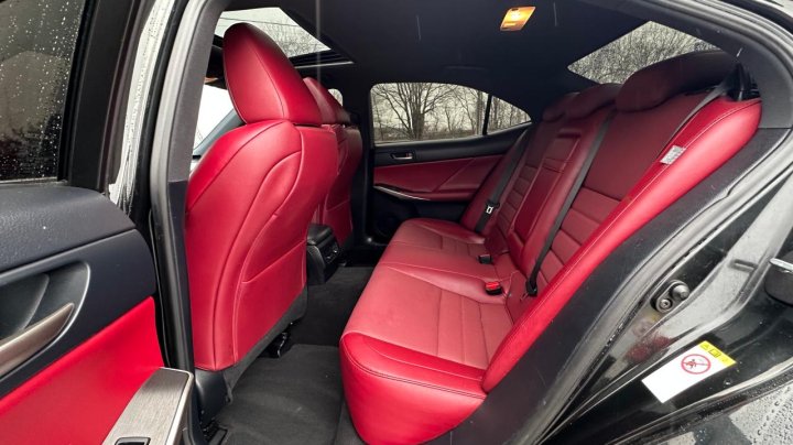 Lexus IS 300 2019
