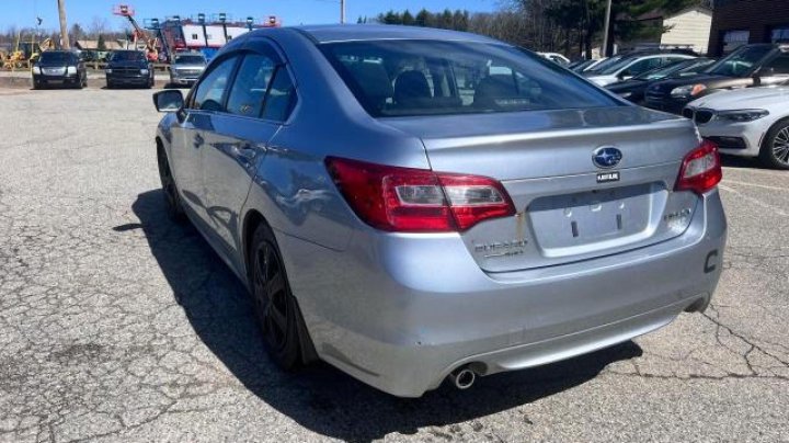 Subaru Legacy 2.5I 2015