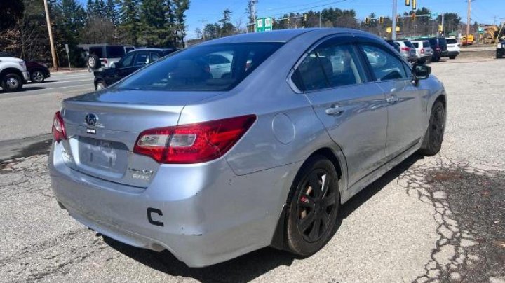 Subaru Legacy 2.5I 2015