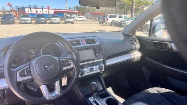 Subaru Legacy 2.5I 2015