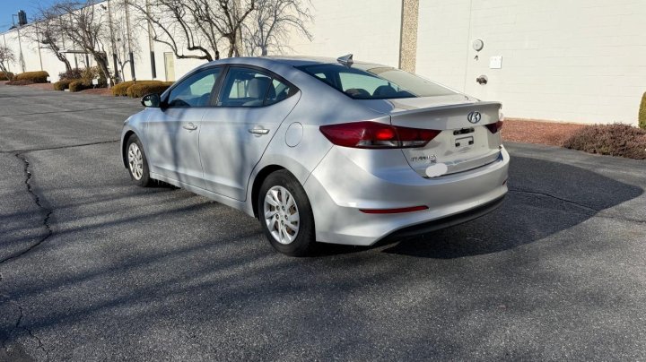 Hyundai Elantra SE 2017