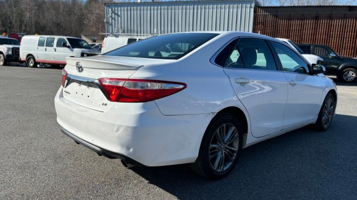 Toyota Camry LE 2017