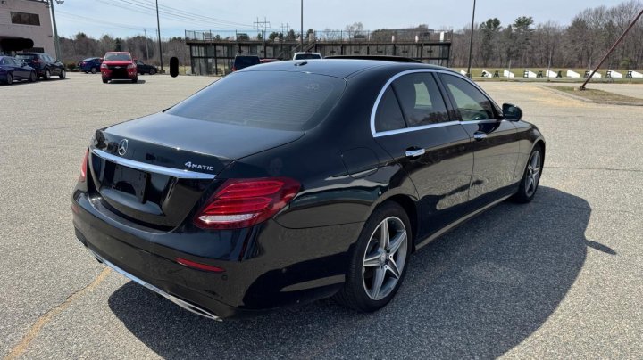 Mercedes-Benz E-Class 300 4MATIC 2017