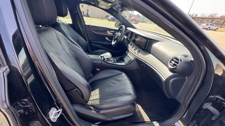 Mercedes-Benz E-Class 300 4MATIC 2017