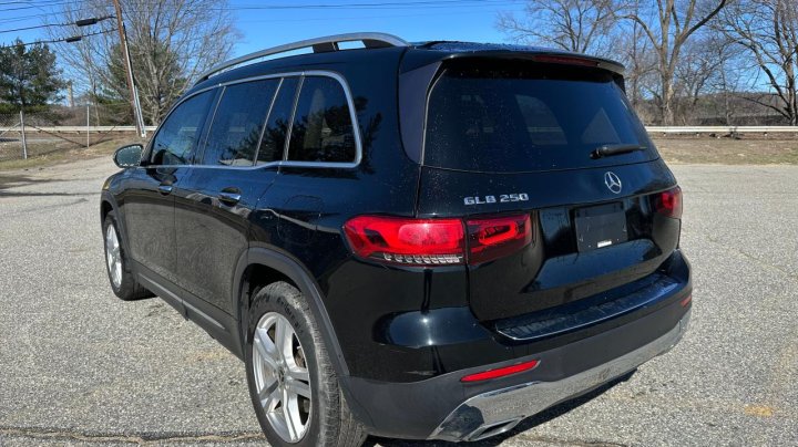 Mercedes-Benz GLB-Class 250 2020