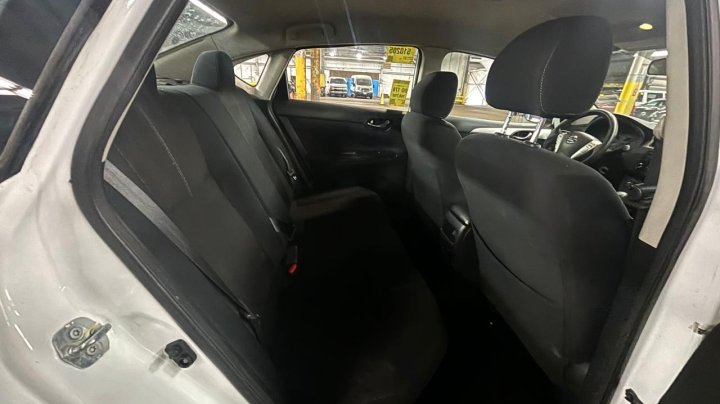 Nissan Sentra S 2017