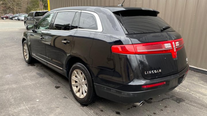 Lincoln MKT  2016