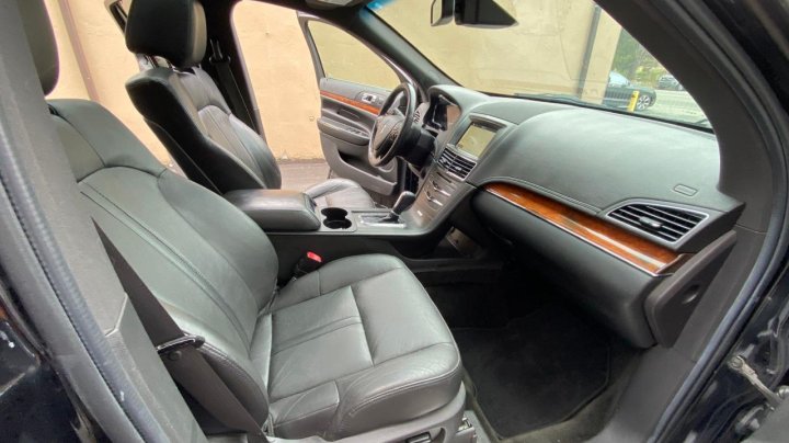 Lincoln MKT  2016