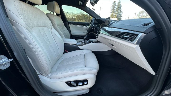 BMW 5 Series  2018