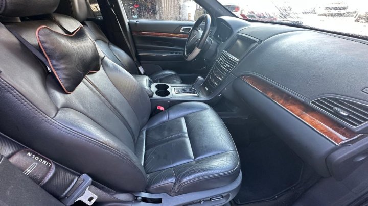 Lincoln MKT  2015