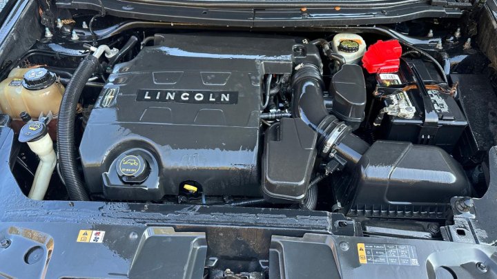 Lincoln MKT  2015