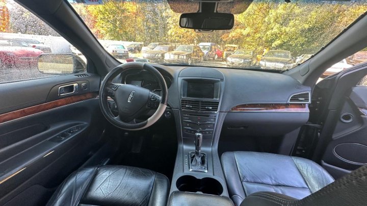 Lincoln MKT  2015