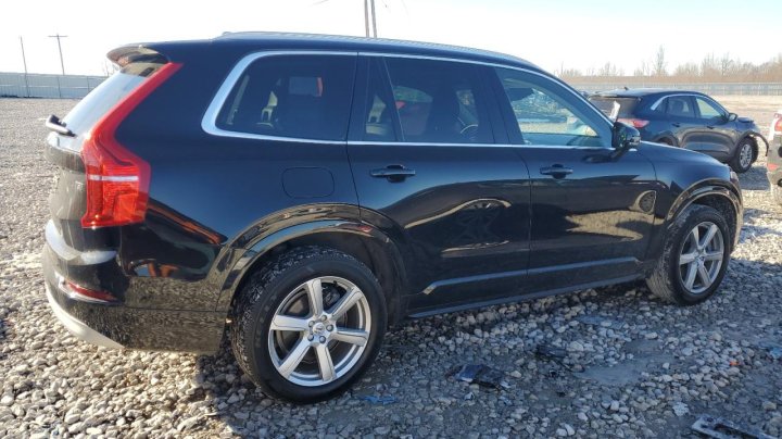 Volvo XC90 T5 MOMENTUM 2022
